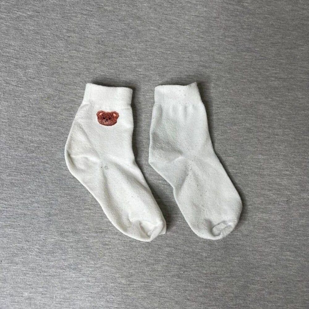 SHEIN Women’s Bear Patched Crew Socks